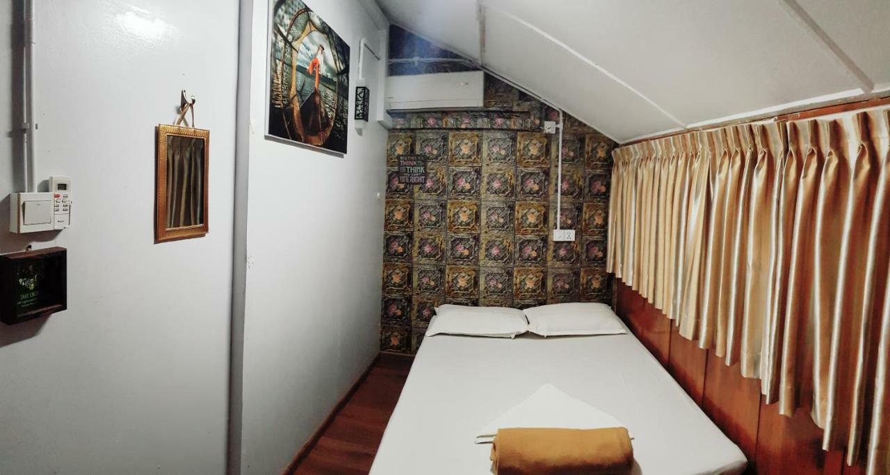 Hostel He-O Янгон Екстер'єр фото