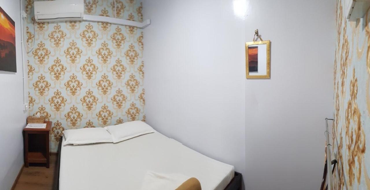 Hostel He-O Янгон Екстер'єр фото